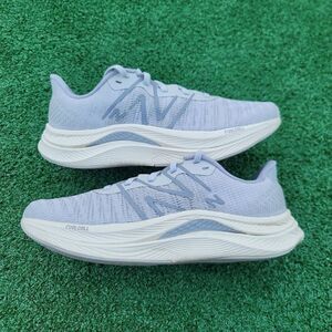 New Balance FuelCell Propel v4 - Women's and Men's running shoes - W Size 7 - M